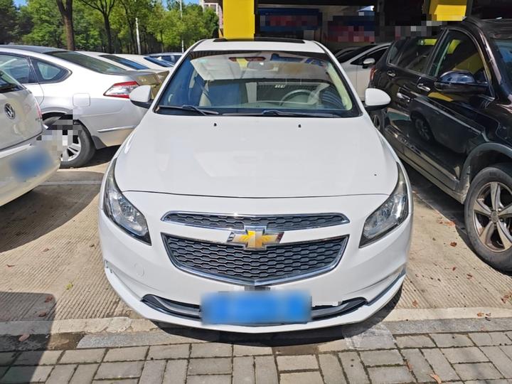 2015 1.5L Classic SE AT photo 2