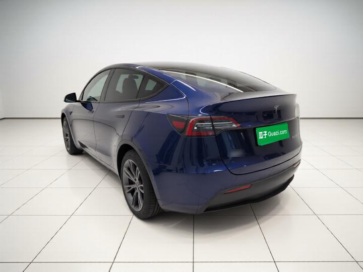 Model Y 2023 RWD photo 4