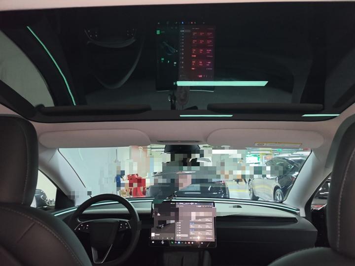 Model 3 2023 RWD photo 7