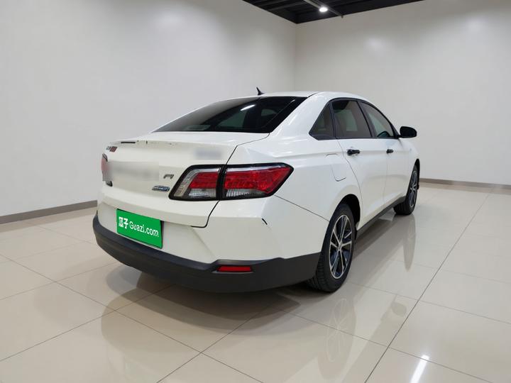 D60 2018 1.6L CVT Connected Elite photo 4