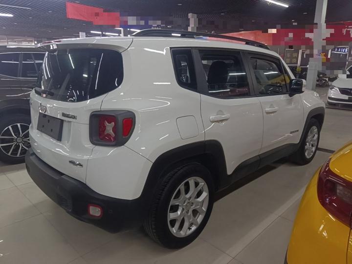 Renegade 2018 180T AT photo 4