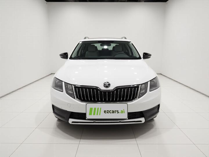 Octavia 2018 Wagon TSI230 DSG Luxury photo 2