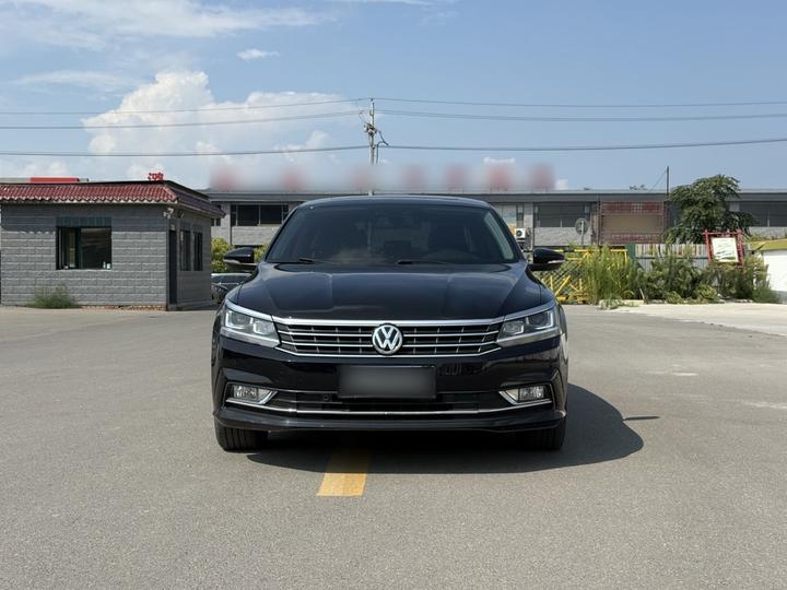 Passat 2017 330TSI DSG photo 2
