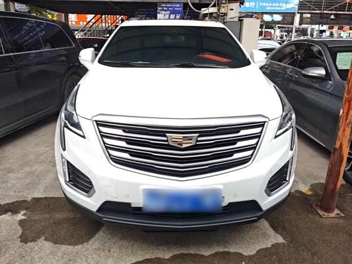 XT5 2018 28E AWD Leading photo 2