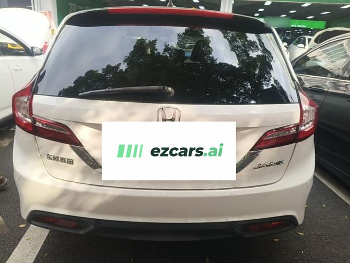 Jade 2013 1.8L AT Comfort 5-Seater photo 3