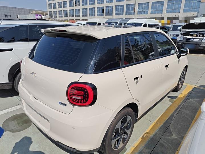 Yiwei 3 2023 505km Pro photo 4