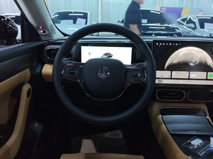 Leapmotor C11 2024 EV 580 Exclusive photo 3