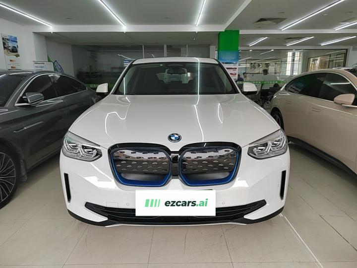 iX3 2021 Facelift Leading photo 2