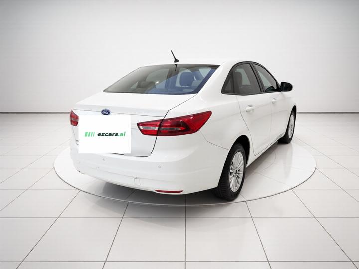 Escort 2015 1.5L MT Comfort photo 6