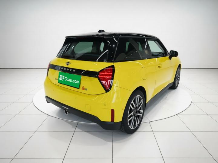 MINI COOPER 2024 456km COOPER E Classic photo 6