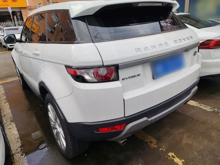 Range Rover Evoque 2015 2.0T 5-Door photo 4