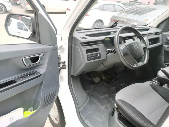 V 2024 V6E 46.08kWh photo 3