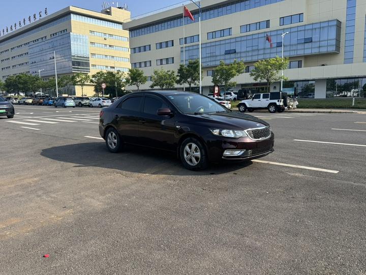 Forte 2014 1.6L MT GL photo 3