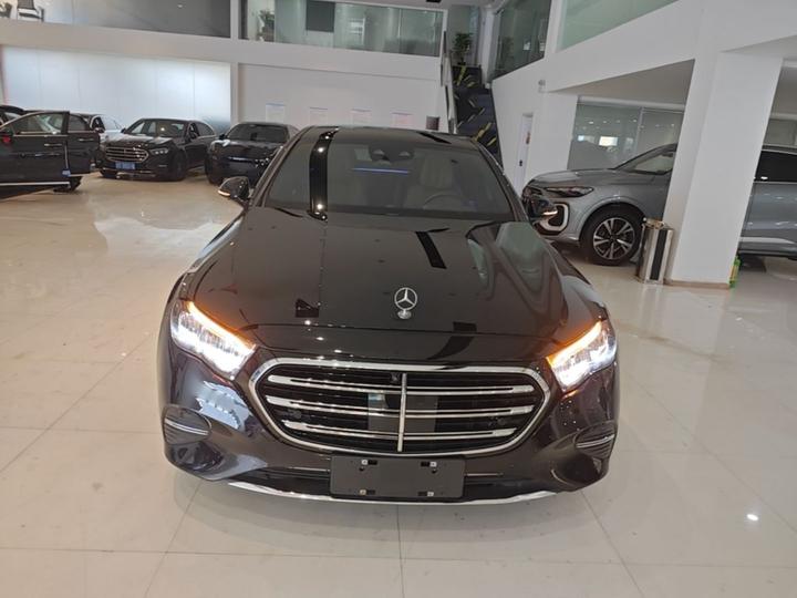 E-Class 2025 E 300 L Luxury photo 2