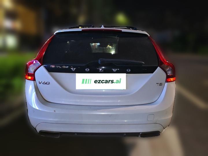 V60 2015 T5 photo 5