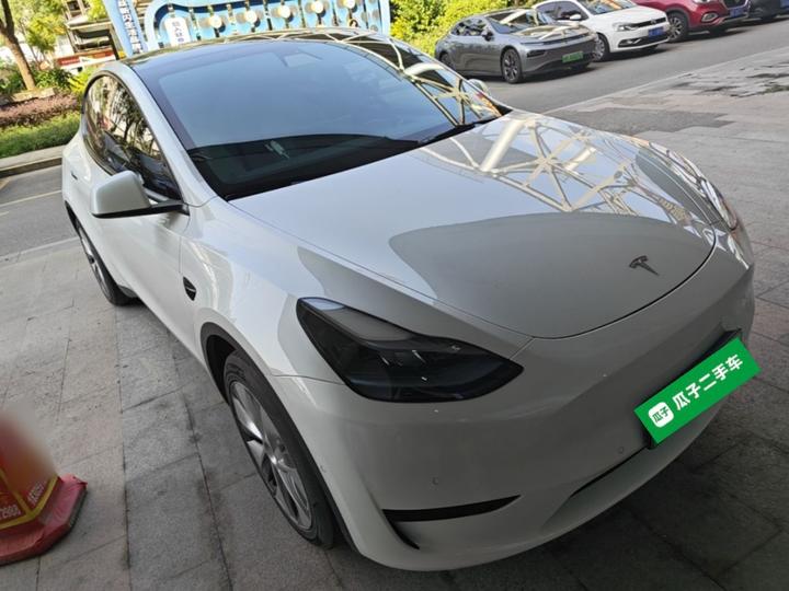 Model Y 2022 Facelift RWD photo 3