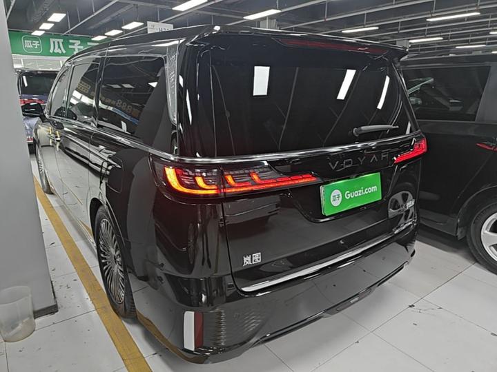 Voyah Dreamer 2025 PHEV AWD Flagship photo 4