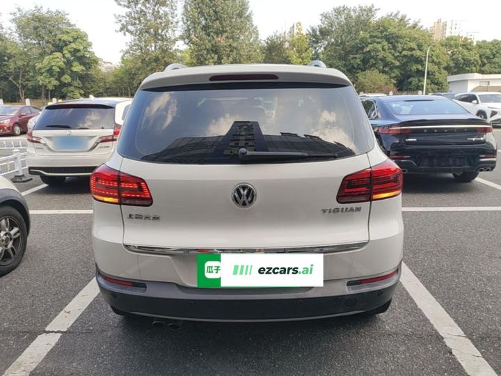 Tiguan 2016 300TSI AT AWD Luxury photo 3