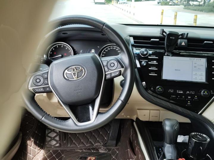 Camry 2018 2.0G Luxury photo 3