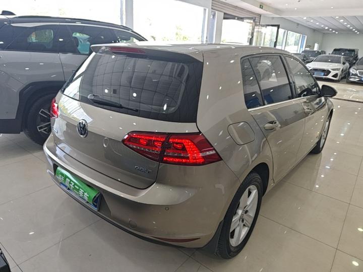 Golf 2016 1.6L AT Comfort photo 6