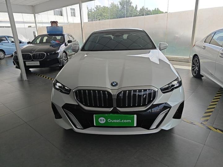 i5 2025 eDrive 40L M Sport Package photo 2