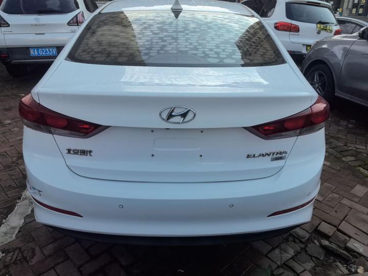 Elantra 2016 1.6L AT Smart Elite photo 5