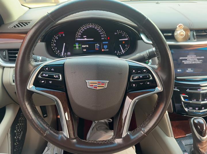 XTS 2017 28T Elite photo 6