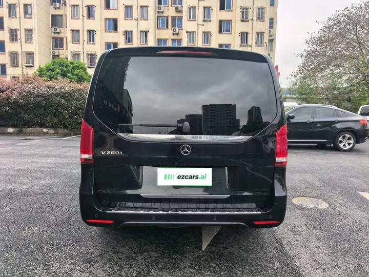 V-Class 2020 V 260 L Long Wheelbase Luxury photo 3