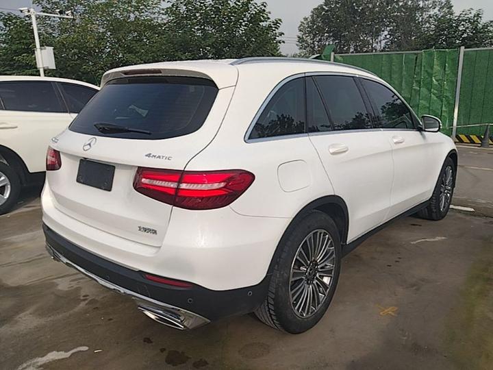 GLC 2017 GLC 200 4MATIC photo 4