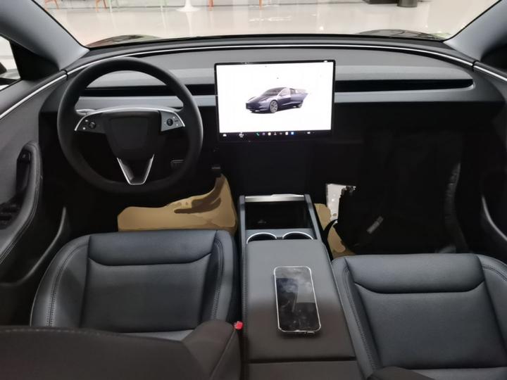 Model 3 2025 RWD photo 5