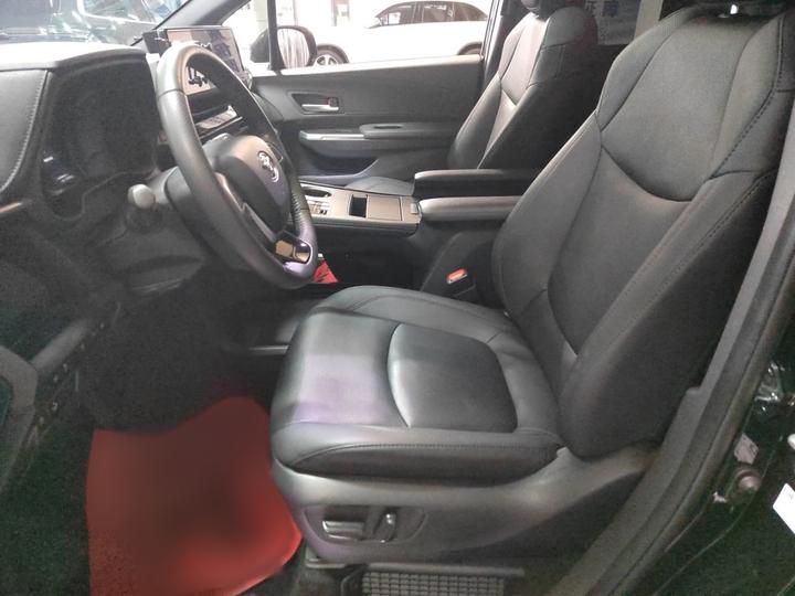 Sienna 2024 2.5L Hybrid Premium photo 8