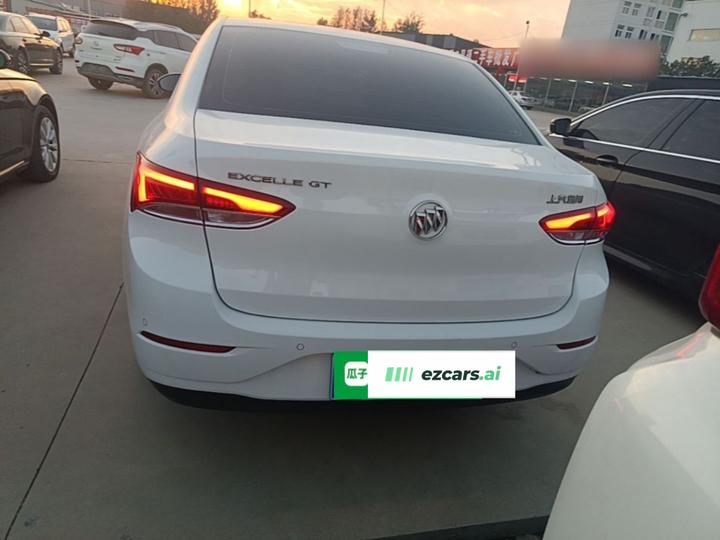 Excelle 2021 Facelift Classic 1.5L AT Elite photo 5