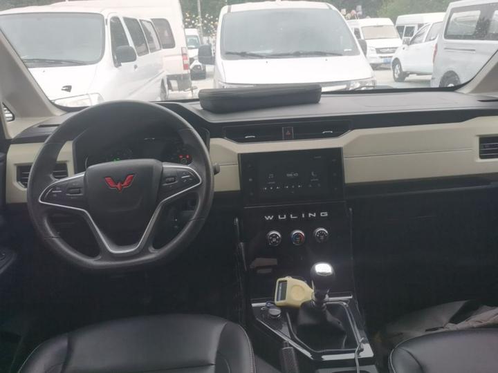 Wuling 2021 1.5T MT Comfort photo 5