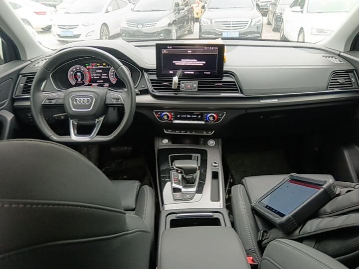 Q5L 2022 Facelift 40T Luxury Dynamic photo 5