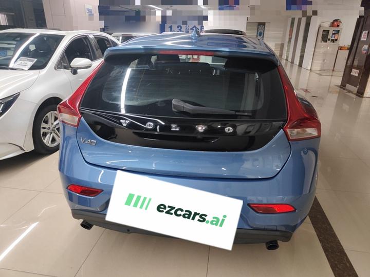V40 2015 1.6T photo 3