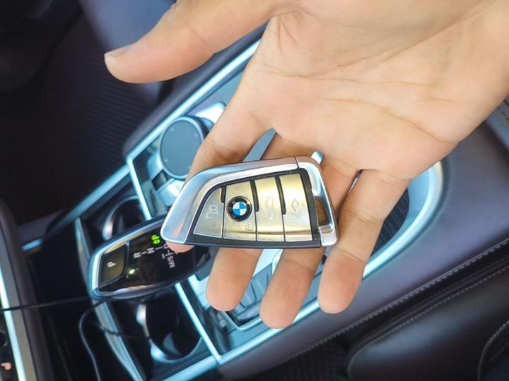 7 Series 2019 Facelift 740Li Leading M Sport Package photo 8