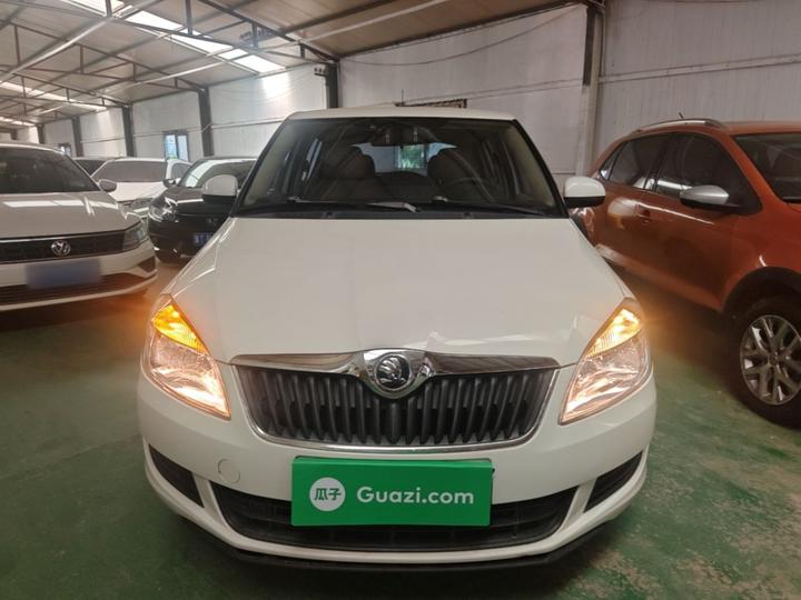 Fabia 2014 1.4L AT photo 2