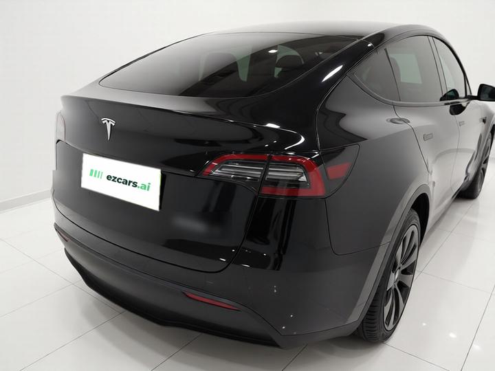 Model Y 2023 RWD photo 4