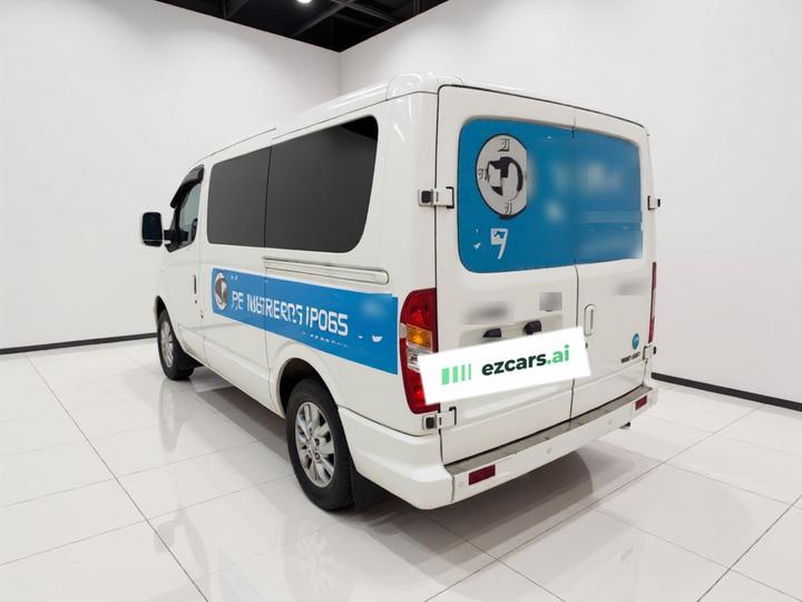 MAXUS V80 2023 2.0T PLUS AMT City Short Wheelbase 5/6-Seater photo 4