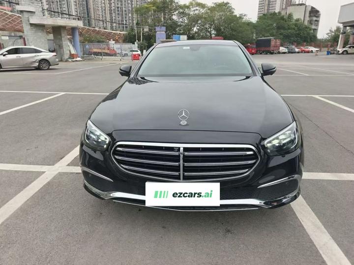 E-Class EV 2022 Facelift E 350 e L PHEV photo 2