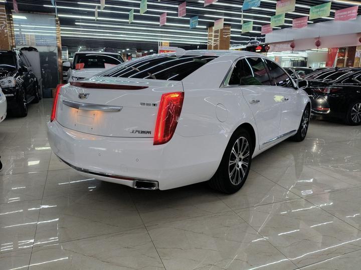 XTS 2017 28T Tech photo 4