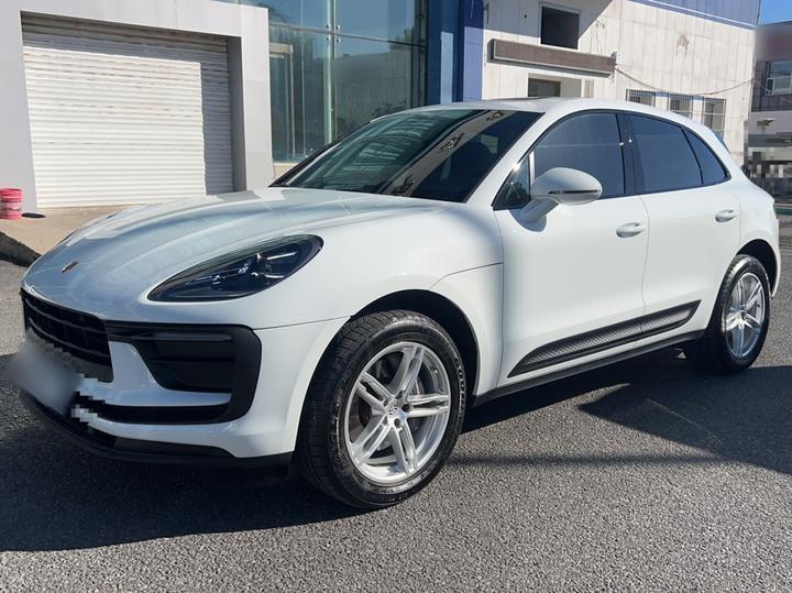 2024 Macan 2.0T
