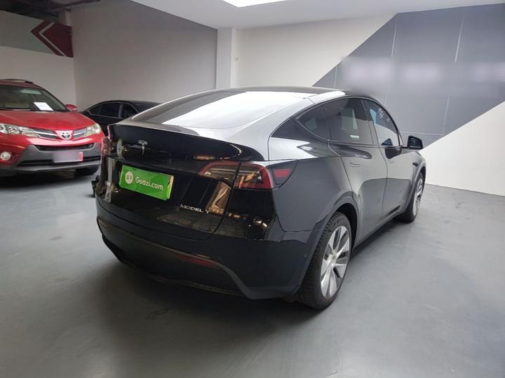 Model Y 2022 Facelift RWD photo 6