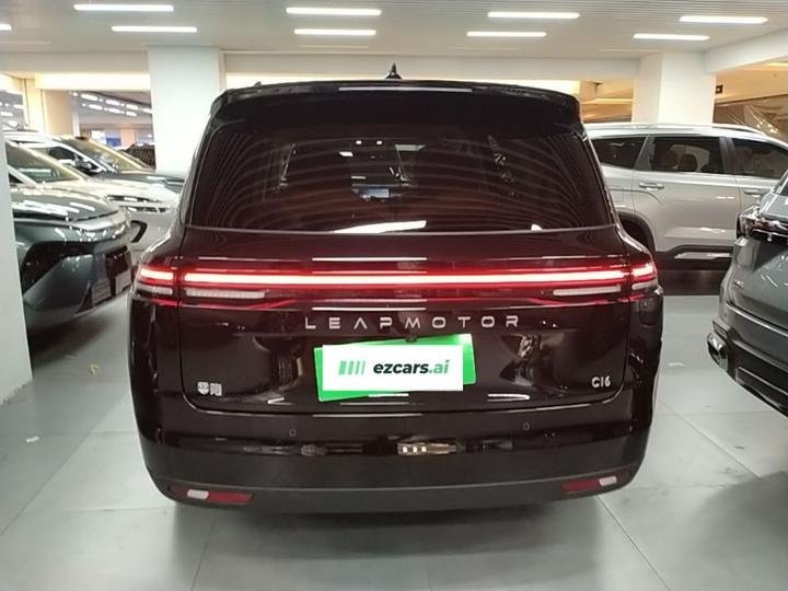 Leapmotor C16 2026 EREV 280 LiDAR Smart Premium 6-Seater photo 3