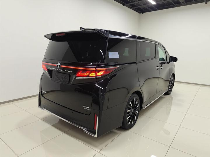 2024 Crown Hybrid 2.5L Supreme photo 4