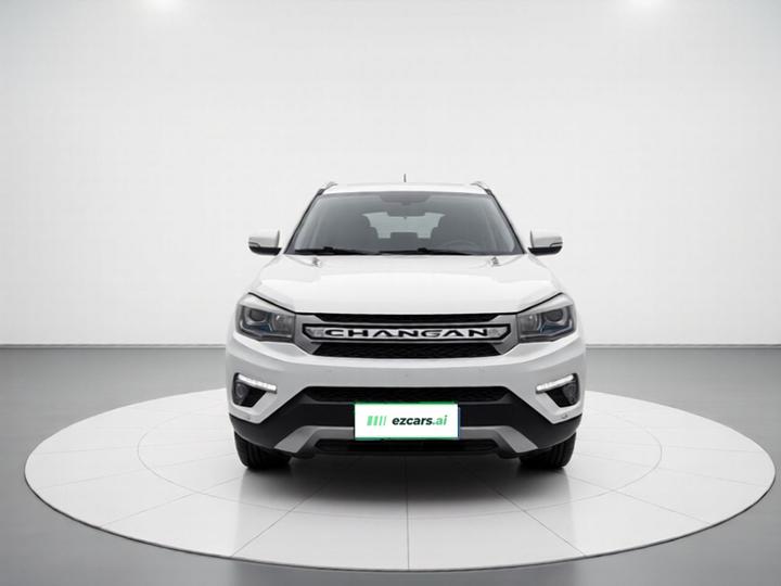 CS75 2017 1.8T AT AWD Luxury photo 2