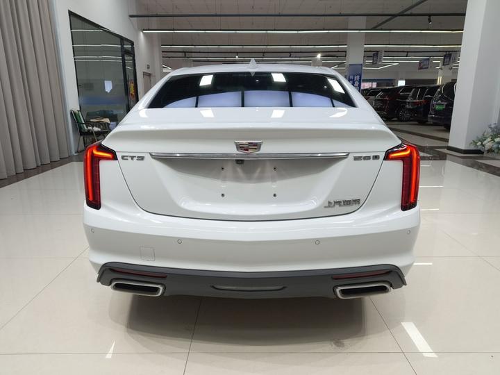 CT5 2022 28T Luxury photo 3