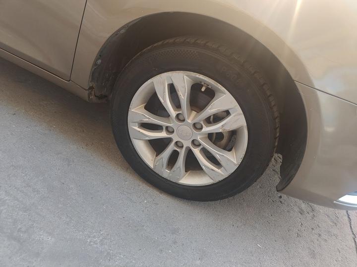 Emgrand 2016 Sedan 1.5L MT photo 8