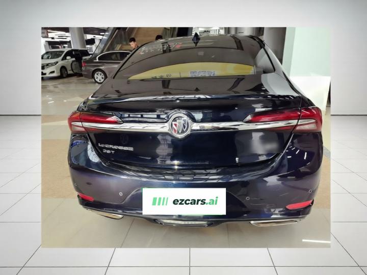 LaCrosse 2019 28T Luxury photo 5