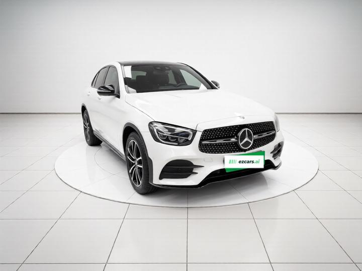 GLC Coupe 2020 GLC 260 4MATIC Coupe SUV photo 3